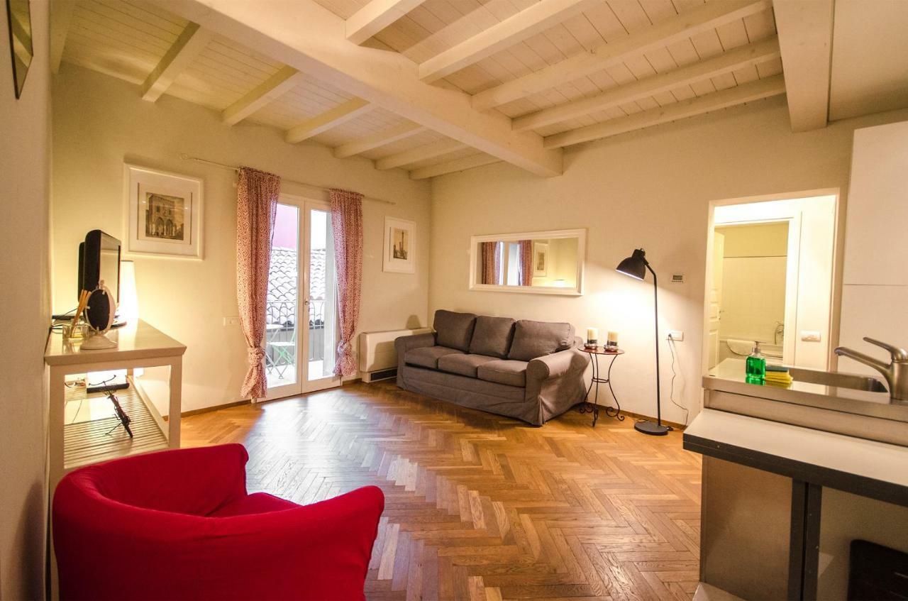Azeglio Apartment, A Due Passi Da Piazza Maggiore بولونيا المظهر الخارجي الصورة