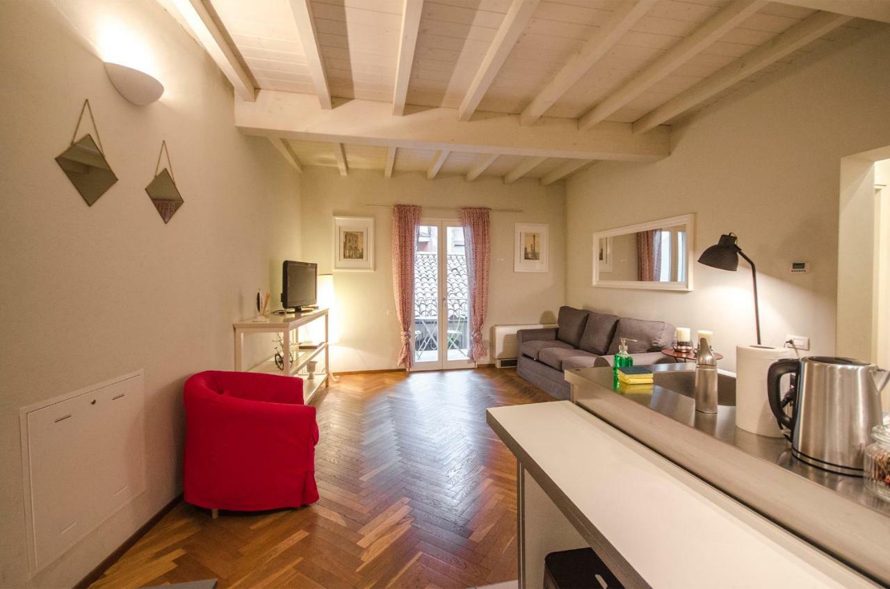 Azeglio Apartment, A Due Passi Da Piazza Maggiore بولونيا المظهر الخارجي الصورة