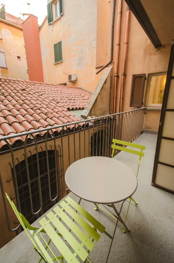 Azeglio Apartment, A Due Passi Da Piazza Maggiore بولونيا المظهر الخارجي الصورة